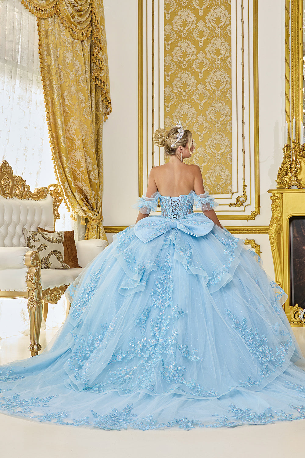 Off-Shoulder-Ruffle-Sweetheart-Ball-Gown-with-Floral-Applique-Skirt (5120)