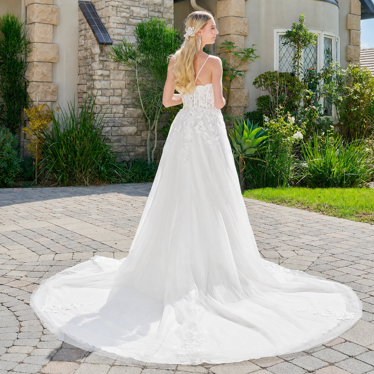 Romantic Lace Appliqué A-Line Bridal Gown with Spaghetti Straps (GL3755)